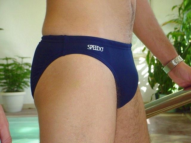 37c-navy speedo.JPG